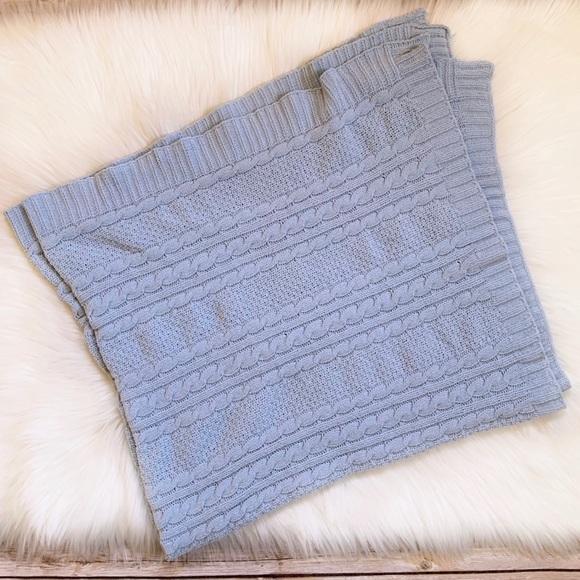 2 Baby Blankets - Picture 2 of 6